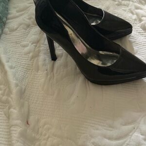 Classic Black Patent Pointed-Toe High Heels